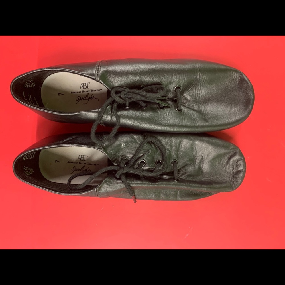 Woman’s size 7 Black ballet shoes